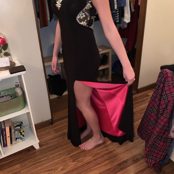 Black prom dress - Picture 4 of 4